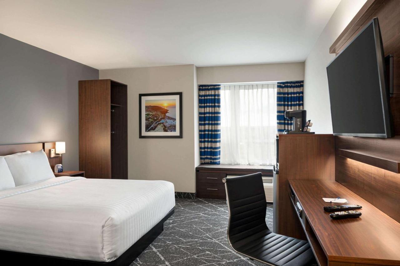 Microtel Inn & Suites By Wyndham Antigonish Exterior photo